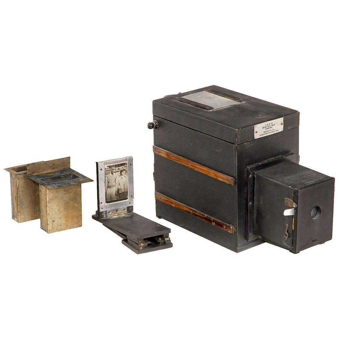 Jano While-You-Wait Camera, c. 1920-30: "Jano While-You-Wait Camera", c. 1920-30 M. Janovitch & Co. London. Street camera for ferrotypes of approx. 5 x 7 cm, 2 developing tanks inside, brass lens. Size of the camera: 15 ¾ x 7 x 10 1/5 in. 