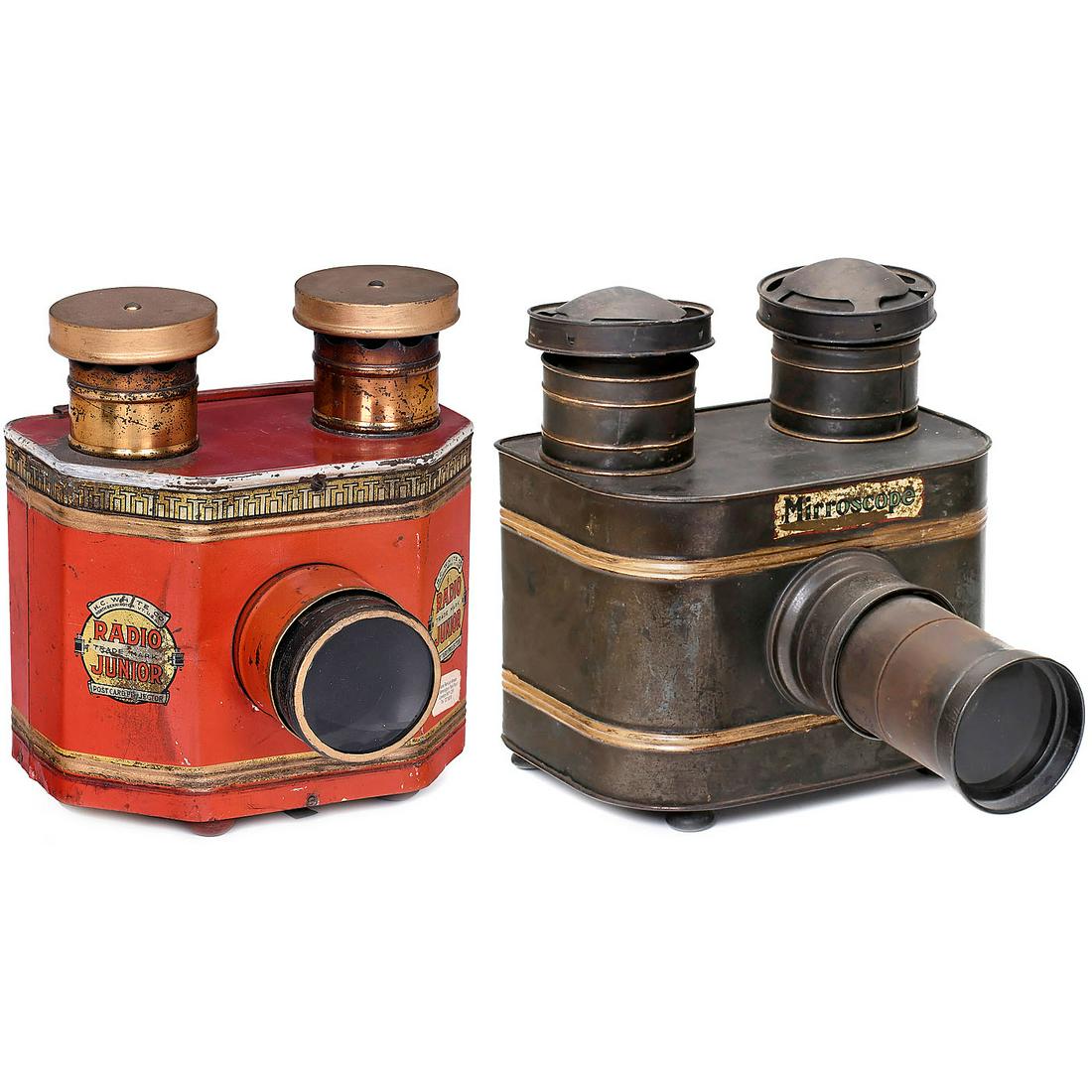 Mirroscope and "Radio Junior": "Mirroscope" and "Radio Junior" 1) The Buckeye Stereopticon Company, Cleveland. "Mirroscope", c. 1910, postcard projector for cards with size of 8,5 x 14 cm, tin body, one chimney skewed. (3-/4) - And