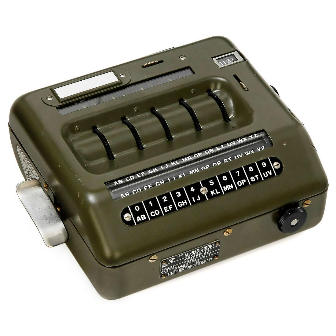 Transvertex HC-9 (KRYAPP 301) Cypher Machine, c. 1955: Transvertex HC-9 (KRYAPP 301) Cypher Machine, c. 1955 Manufactured by AB Transvertex, Stockholm. Used by the Swedish Army, similar to Hagelin M-209, but uses a punched card instead of pinwheels, in gr