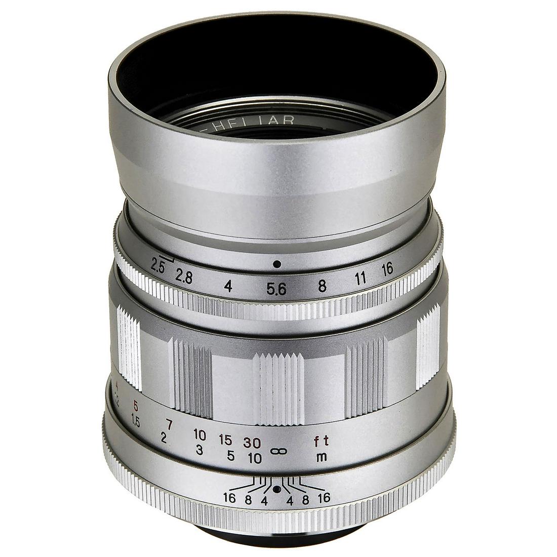 Voigtländer Heliar 2,5/75 mm (Leica Screw-Mount): Voigtländer Heliar 2,5/75 mm (Leica Screw-Mount) Cosina, Japan. Voigtländer Color-Heliar 2,5/75 mm, no. 995266, Leica "Screw-mount" M39. With both caps, lens hood, instructions and original box. -