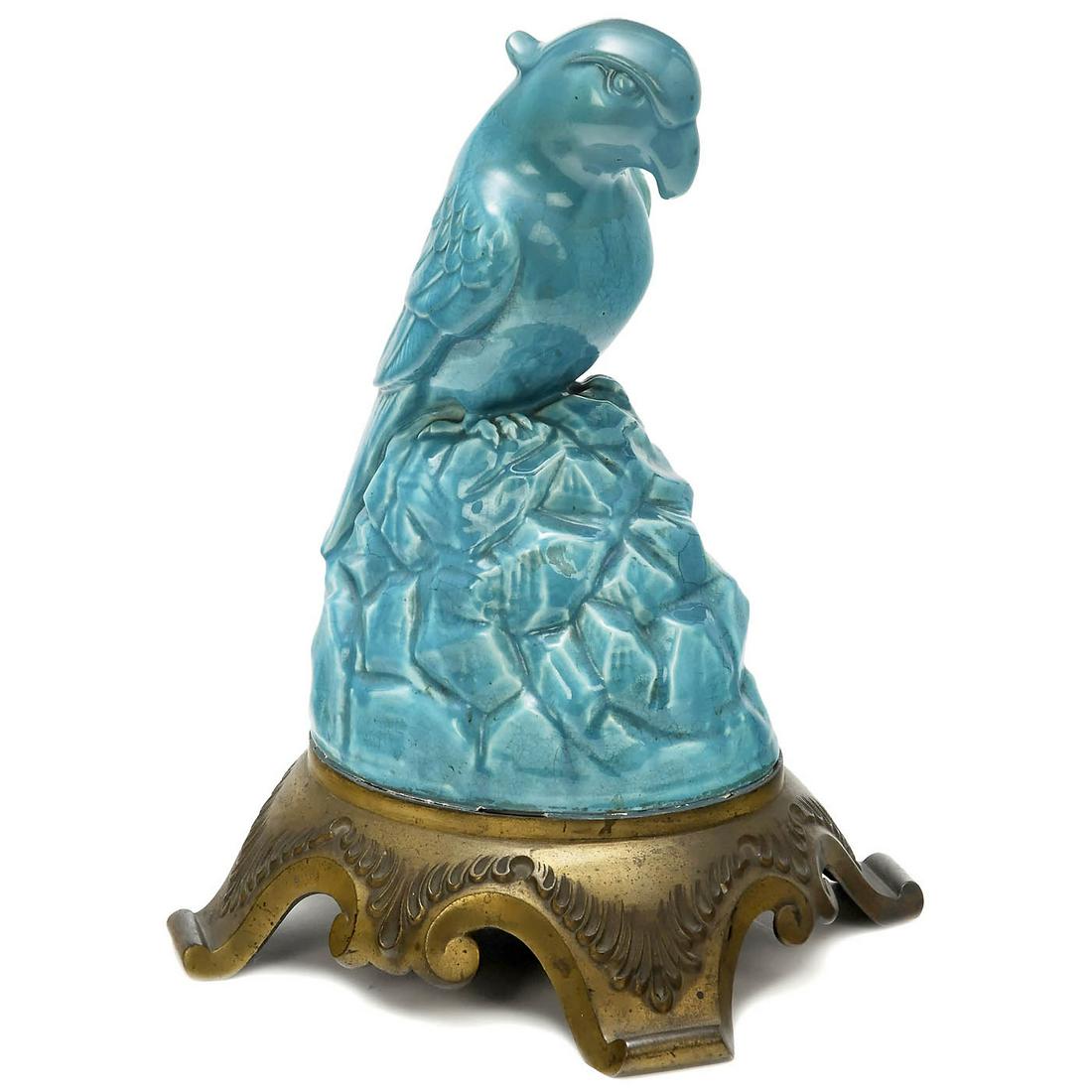Andia Parrot Radio Loudspeaker, 1924: Andia Parrot Radio Loudspeaker, 1924 By Doulton & Co. for Artandia Ltd. Turquoise pottery parrot with Amplion speaker system, height 13 ¾ in. Keramik-Lautsprecher Andia Parrot, 1924 Hersteller: Doult
