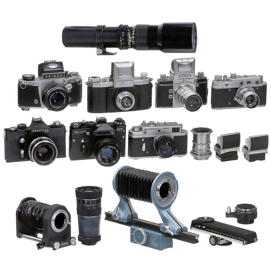 7 East-German and Russian Lenses and Cameras: 7 East-German and Russian Lenses and Cameras 1) Praktiflex no. 22915, Victar 2,9/5 cm, everything working. (3/3) - 2) Praktica LLC with Pancolar 1,8/50, zebra-style, electric. (3/3) - With case and in