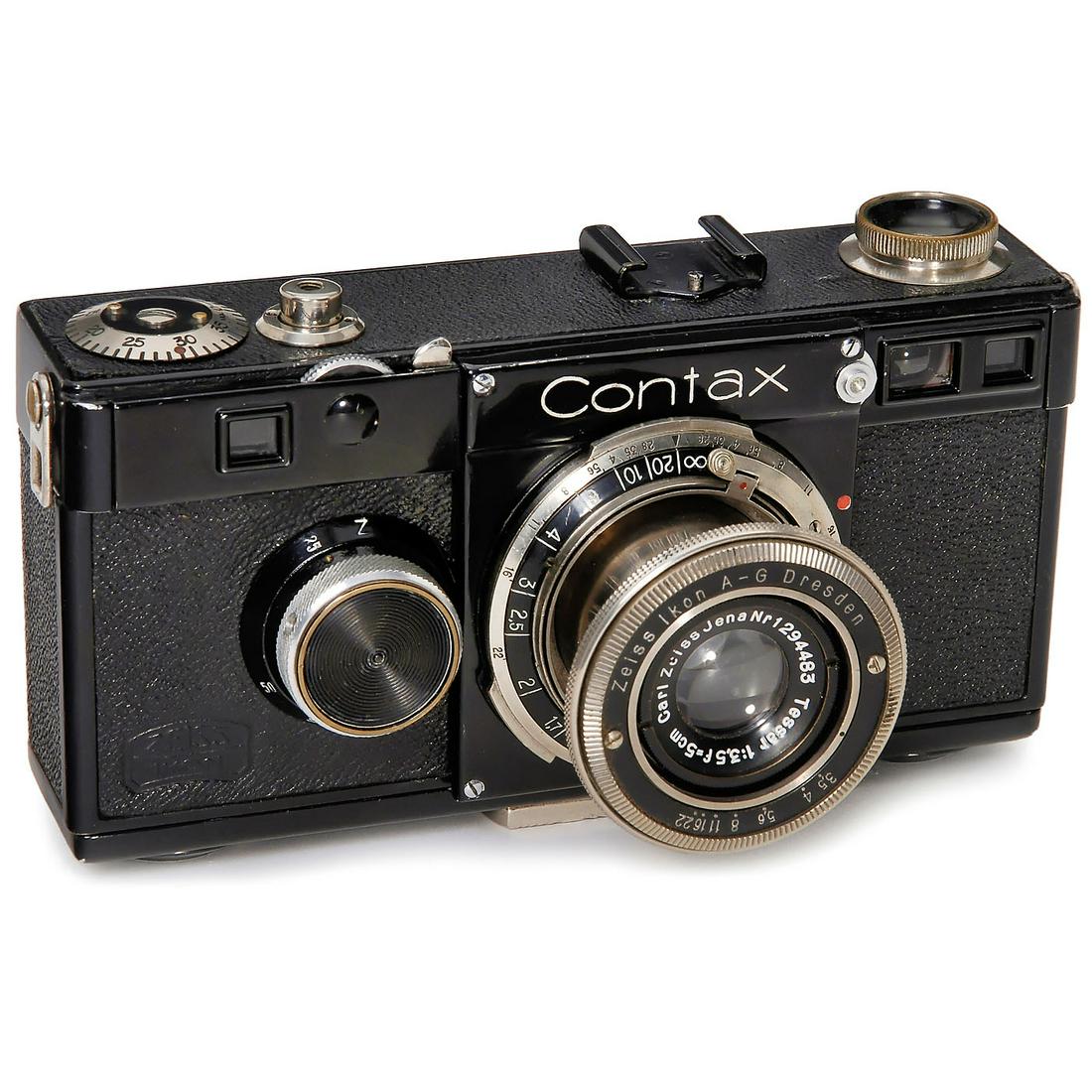 Contax I, Version 2, Summer 1932: Contax I, Version 2, Summer 1932 Zeiss Ikon, Dresden. No. A.U. 80746, camera back no. V31931, Tessar 3,5/5 cm, no. 1294483, with original maker’s case, shutter working, camera in good condition. Con