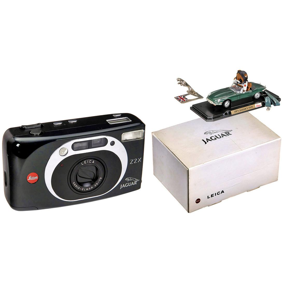 Leica Z2X "Jaguar", c. 1999: Leica Z2X "Jaguar", c. 1999 Leica Camera AG, Solms. Special model in British racing green, no. 2513715, Vario-Elmar 35-70 mm. With soft-leather case and Jaguar emblem, 3 original boxes, instructions a