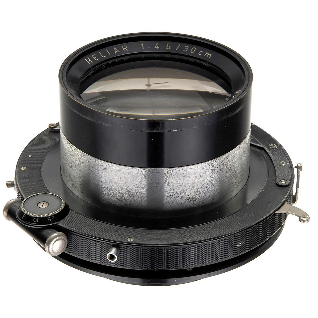 Heliar 4,5/30 cm, c. 1960: Heliar 4,5/30 cm, c. 1960 Voigtländer, Braunschweig. Heliar 4,5/30 cm, no. 6386047, Compound, shutter works exactly, glass very clean. With ring. Heliar 4,5/30 cm, um 1960 Voigtländer, Braunschweig.