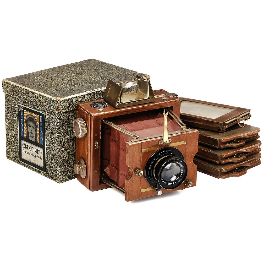 Ernemann Tropen-Klapp 9 x 12 cm, c. 1924: Ernemann Tropen-Klapp 9 x 12 cm, c. 1924 Ernemann, Dresden. Export version with "Yards" engraving, teak body with brass fittings, focal plane shutter (working intermittently), brown bellows, with focu