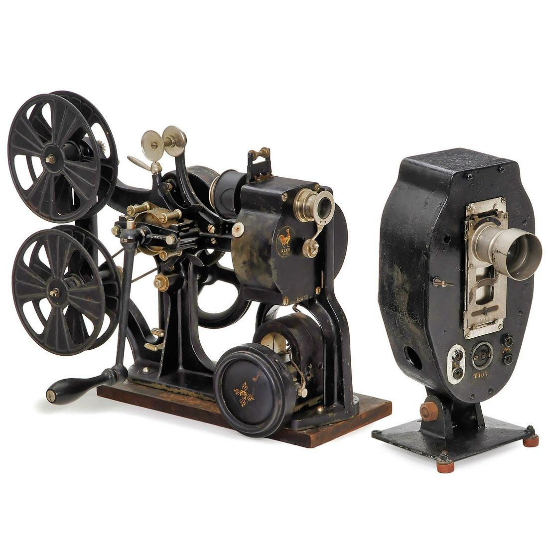 Pathé Kok 28 Cinematograph, c. 1912: Pathé Kok 28 Cinematograph, c. 1912 Pathé Frères, Paris. Movie projector for 28 mm wide Pathé film. Special feature: handcrank-operated with inbuilt dynamo for the lamp power. Together with the ra