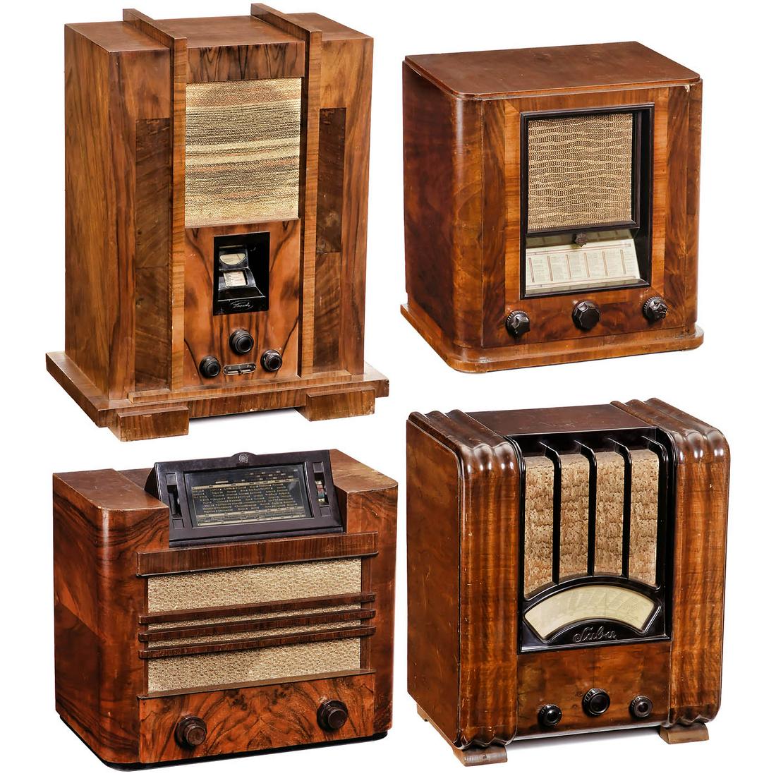 4 Tube Radios with Wood Cases (1 of 4)