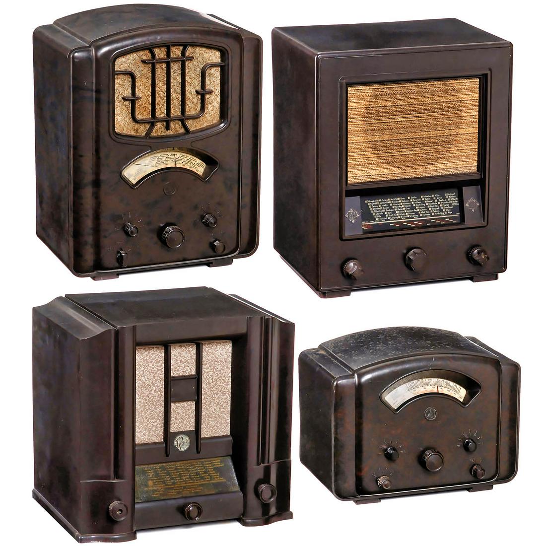 4 Radio Receivers in Bakelite Cases (1 of 4)