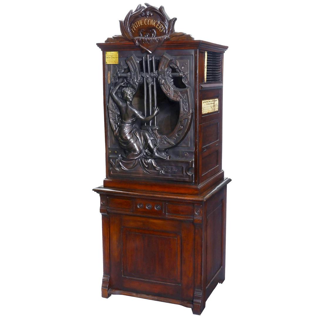 Pathé Concert Model 5 Phonograph, c. 1912 (1 of 4)