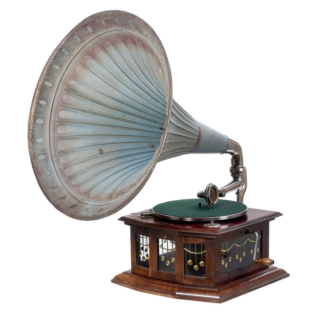 Fine Horn Gramophone, c. 1914 (1 of 3)