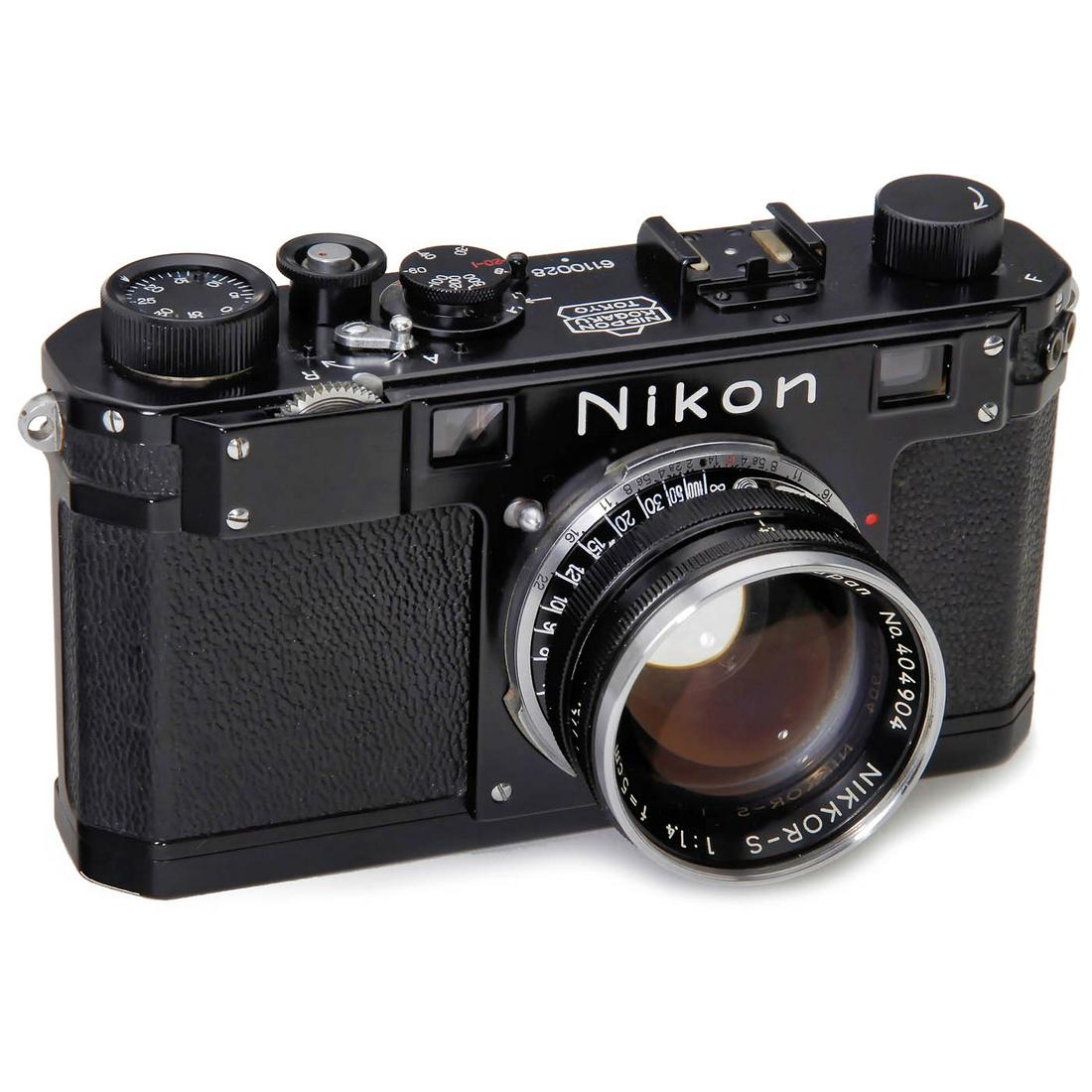 Nikon S Black with Nikkor-S 1,4/5 cm, c. 1952 (1 of 2)
