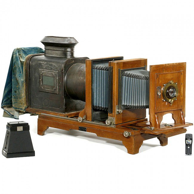 Enlarger and Projector "Furor", c. 1910: Enlarger and Projector "Furor", c. 1910 Ica, Dresden. For size 18 x 24 cm and smaller, with 1 frame holder 9 x 12 cm (including autochrome plate), Tessar 4,5/21 cm, no. 128108, with original carbon ar