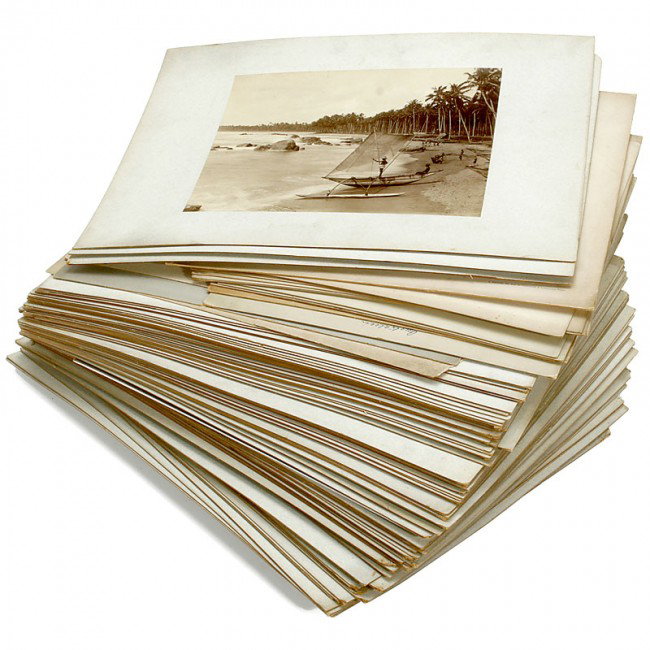 Approx. 165 Gelatine Silver Prints, c. 1890-1910: Approx. 165 Gelatine Silver Prints, c. 1890-1910 Motifs of the pictures mainly Australia and New Zealand, China and North Africa - 29 x New Zealand (4 of Maori), 71 x Australia (9 of Aborigines), 2 x 