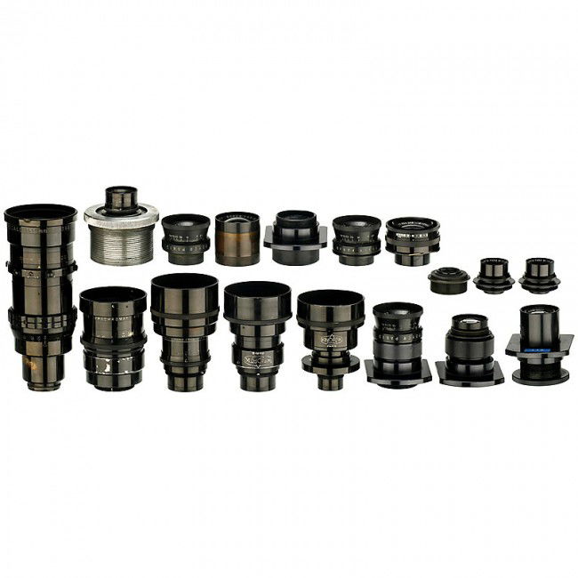 17 Movie or Television Camera Lenses, c. 1960: 17 Movie or Television Camera Lenses, c. 1960 8 Kinoptik Apochromate, focal lengths 40-150 mm, 8 Boyer, Paris lenses, focal lengths 40-210 mm, 1 Schneider G-Claron 1:1,9/210 mm lens. With lens box. 1)