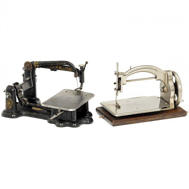2 Domestic Sewing Machines: 2 Domestic Sewing Machines 1) "Wheeler & Wilson", c. 1863, head only. (4/3) - And: 2) Salters "Ideal", England, c. 1910. (3/4) 2 Haushaltsnähmaschinen aus den USA und England 1) Kopf einer amerikanis