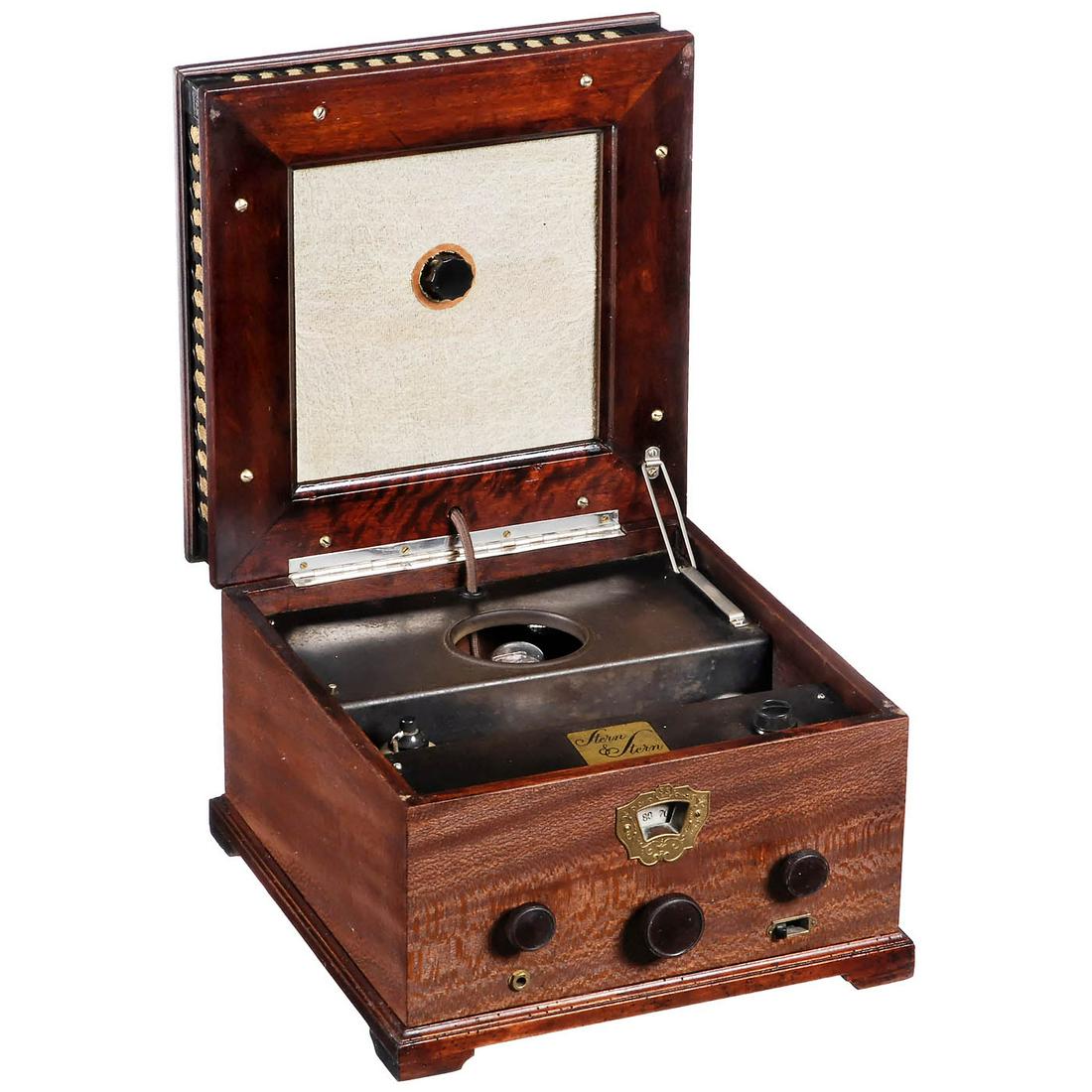 Stern Concerton V 33 Radio Receiver, c. 1930 (1 of 2)