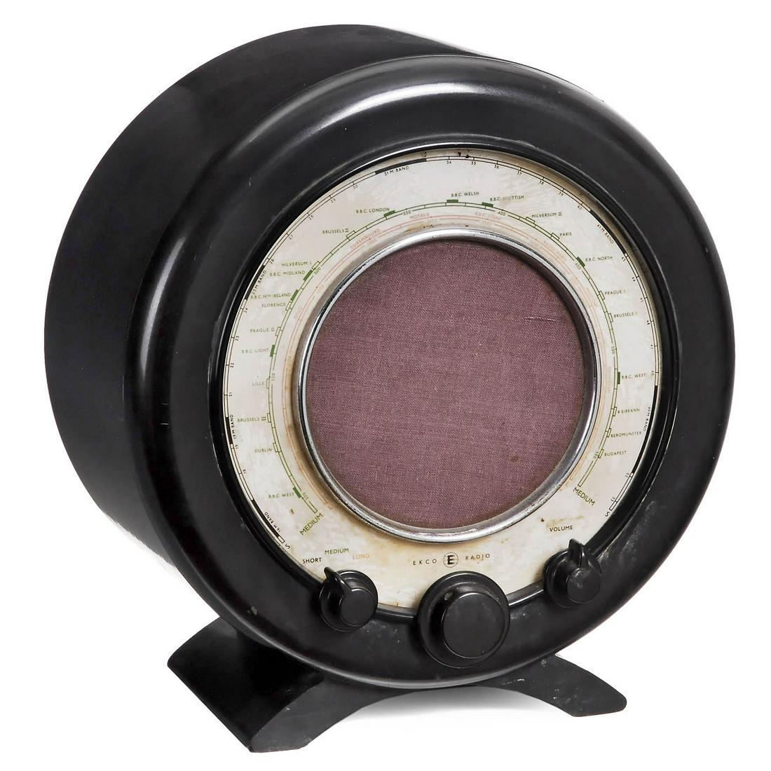 Round Ekco A22 Radio Receiver, 1945 (1 of 2)