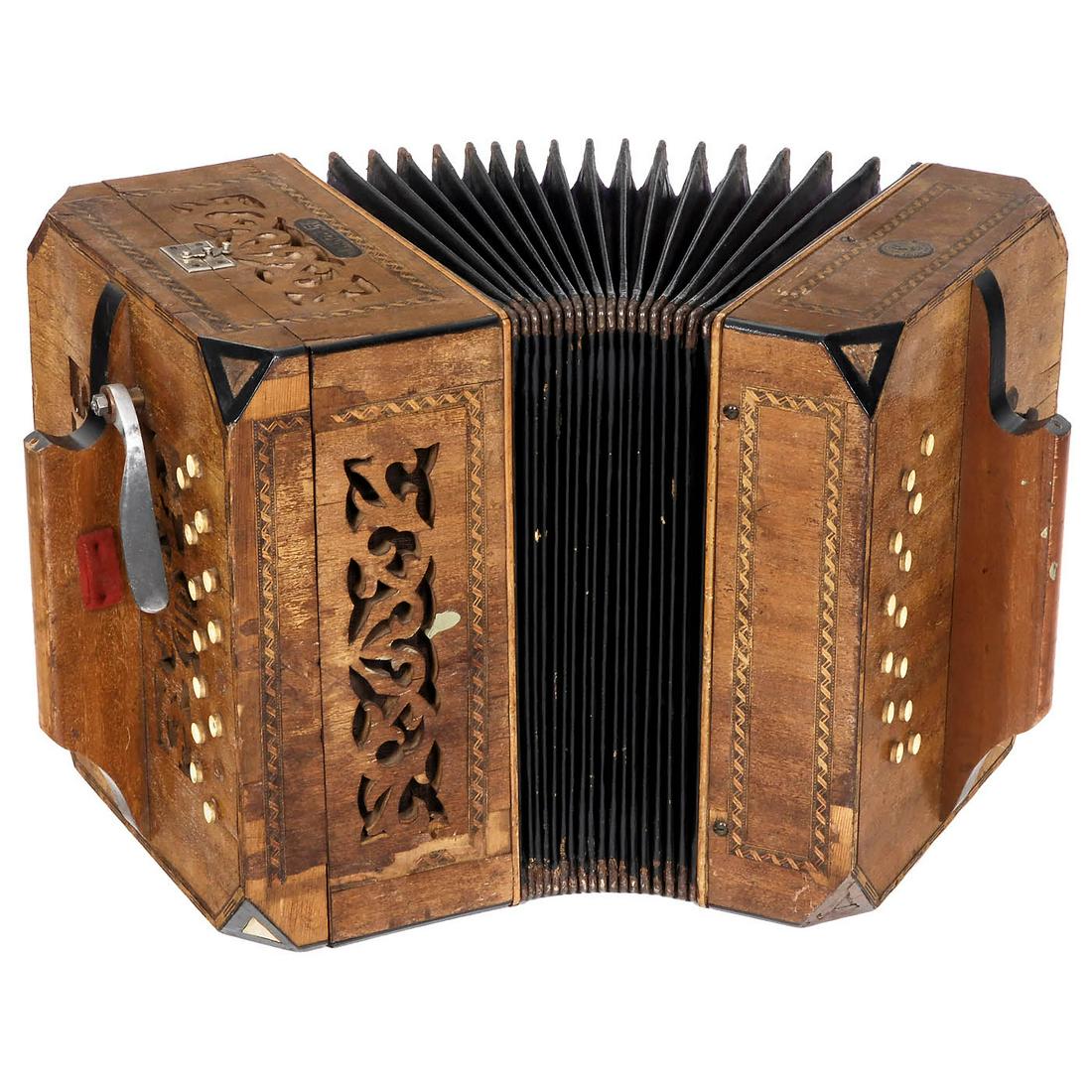 TanzbÃ¤r Automatic Accordion, 1905 onwards (1 of 3)