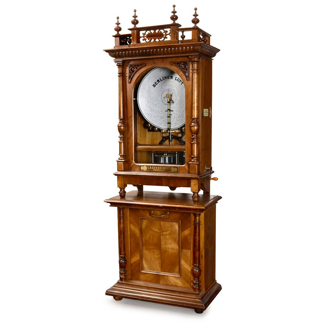 Symphonion Disc Musical Box with 10 Bells, c. 1900: Symphonion Disc Musical Box with 10 Bells, c. 1900 Symphonion Musikwerke, Leipzig. Style no. 130, for 21 ¼-inch discs, 120 teeth in duplex comb (complete), 10 saucer bells, coin-operated, walnu