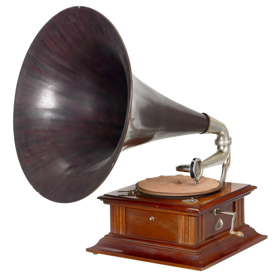 HMV Horn Gramophone, c. 1915 (1 of 2)