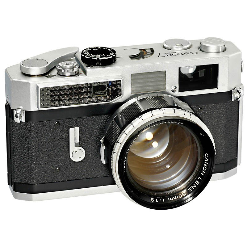 Canon 7, 1967: Canon 7, 1967 Canon, Japan. No. 939941, with Canon Lens 1,2/50 mm. Minimal fungus, but camera in mint condition! Canon 7, 1967 Canon, Japan. Nr. 939941, mit lichtstarker Canon Lens 1,2/50 mm. Linsen e