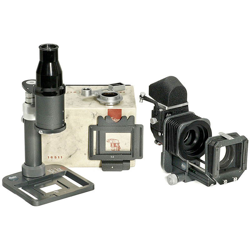 Leica M Close-up Accessories: Leica M Close-up Accessories Leitz, Wetzlar. 1) Universal copying stand BEOON/ 16511, complete in box, like new. - 2) Bellows II 16556. - 3) Compendium lens shade 16557. - 4) Visoflex III 16497. - 5)