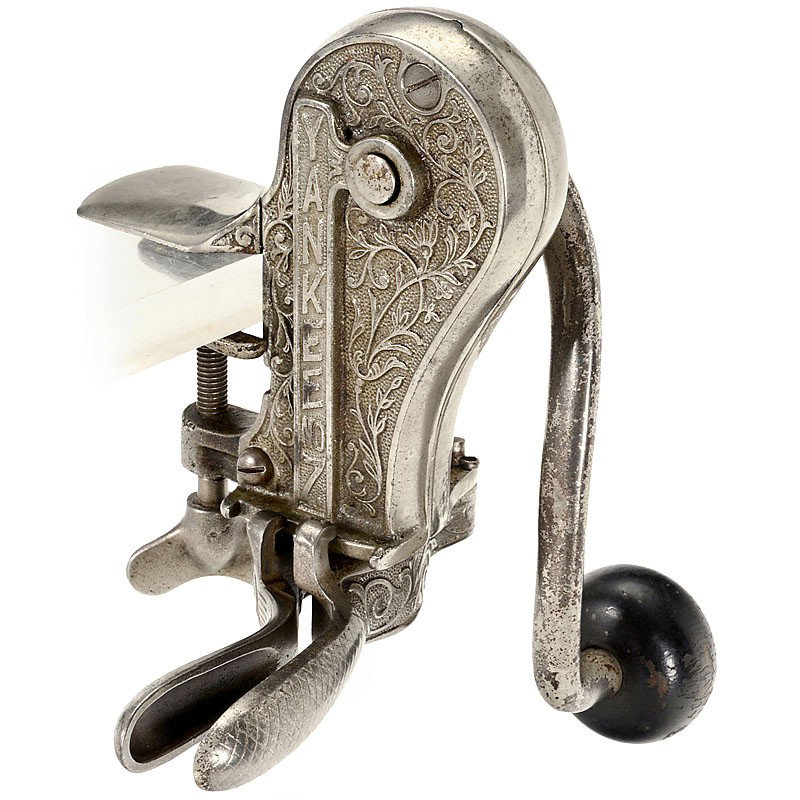 American Corkscrew "Yankee No. 7", c. 1913: American Corkscrew "Yankee No. 7", c. 1913 Manufactured by "Gilchrist", USA, nickel-plated cast iron, hand-operated, with table clamb. - Working! Amerikanischer Korkenzieher "Yankee No. 7", um 1913 He