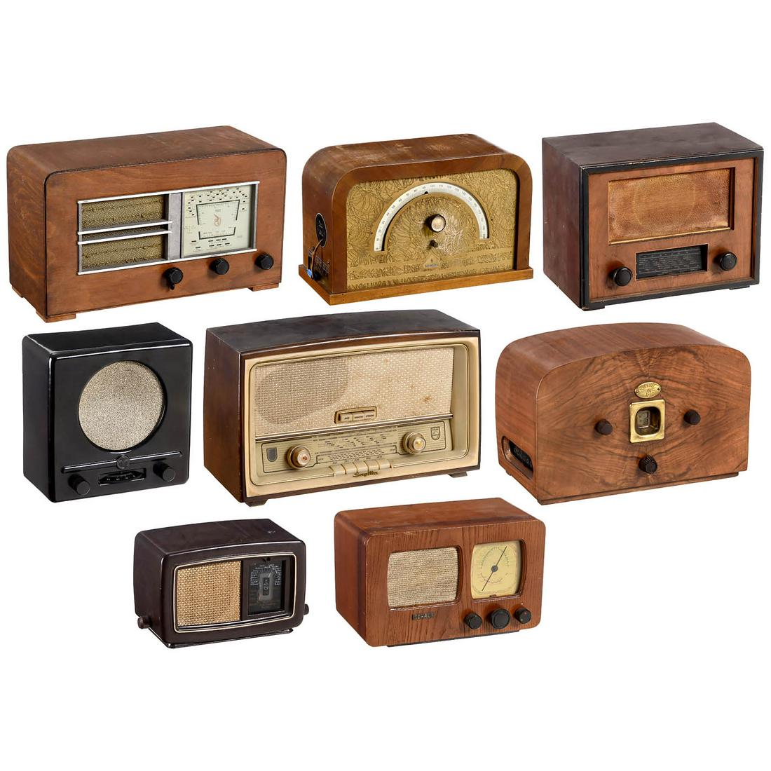 8 Small Radio Receivers (1 of 9)