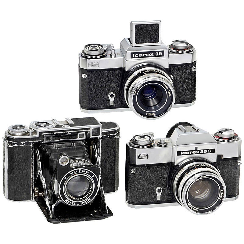 3 Zeiss Cameras: 3 Zeiss Cameras Zeiss Ikon, Dresden and Stuttgart. 1) Super Ikonta 530/16 (B), 1935, no. Y 72988, with Tessar 2,8/8 cm, Compur-Rapid. (4-/3) - 2) Icarex 35, first model, 1966, with BM-mount, Tessar 2,