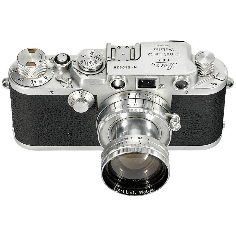 Leica IIIf, 1951/52: Leica IIIf, 1951/52 Leitz, Wetzlar. Nr. 580928, chrome, black dial synchronization, mini dent on cover plate, rangefinder weak, with Summitar 2/5 cm, no. 859410, cap. Leica IIIf, 1951/52 Leitz, Wetzla