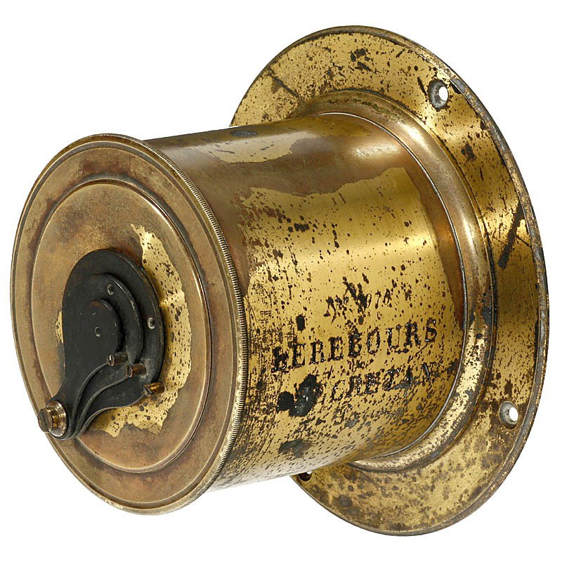 Daguerreotype Lens by Lerebours & Secretan, c. 184: Daguerreotype Lens by Lerebours & Secretan, c. 1840/41 Lerebours & Secretan à Paris, no. 7970. Original brass lens for Daguerreotype camera, brass cap with diaphragm and flap shutter, by Nicolas Mari
