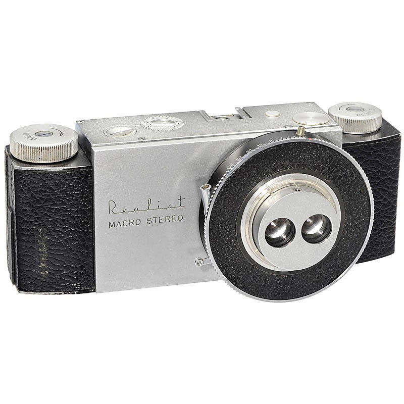 Stereo Realist Macro (Model 1060), c. 1971: Stereo Realist Macro (Model 1060), c. 1971 David White, USA. Very rare Realist Macro camera with special flashlight "Sunpak GX 8R", body no. 025013, presumably only approx. 130 cameras were ever produ