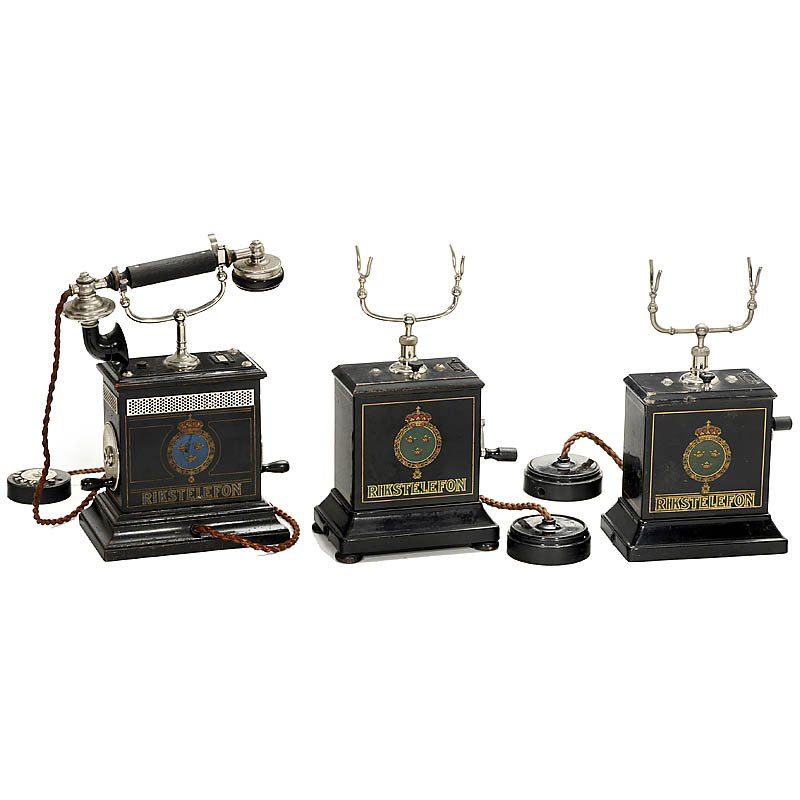 3 Swedish Table Telephones "Rikstelefon": 3 Swedish Table Telephones "Rikstelefon" Manufacturer: Kungliga Telegrafverkets Verkstad, Stockholm. 1) Model AB 112, with 2 cranks, complete, handset by L. M. Ericcson. - And: 2) 2 x model AC 440, ea