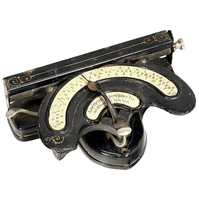 American Index Typewriter, 1893: American Index Typewriter, 1893 No type faces. American Typewriter (Index), 1893 Amerikanische Zeigerschreibmaschine mit halbrunder Skala und Index. Ohne Typengummi. - Literatur: Martin, 1949, S. 122.