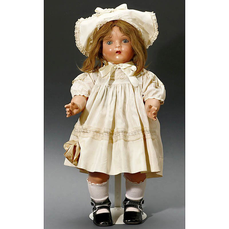 Rare Phonograph Doll "Mae Starr", c. 1922: Rare Phonograph Doll "Mae Starr", c. 1922 29 in. high, with integral phonograph by "Averill Manufacturing Co., New York City". With 1 cylinder. - Works well! - Extremely rare collector's item! Phonogr