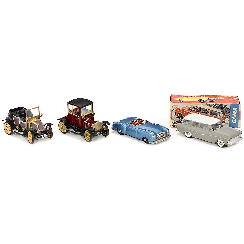 4 Tin Toy Cars: 4 Tin Toy Cars 1) Schuco classic car Renault, replica. - 2) GAMA Taunus 17M, with original box. - 3) Schuco classic car Ford, replica. - And: 4) JNF (Neuhierl) Condor, made in US-Zone. 4 Blechspielzeu