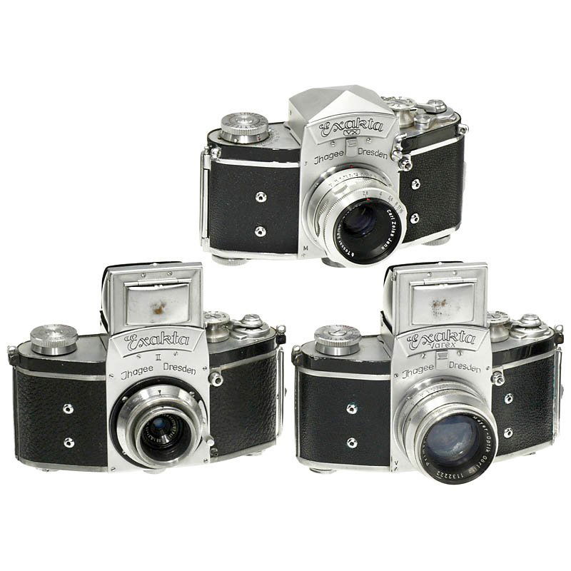 3 x Exakta: 3 x Exakta Ihagee, Dresden. 1) Exakta II, no. 661943, 1949, SOM Berthiot 5,7/38 mm. (3/3-) - 2) Exakta Varex, no. 679370, 1950, Primoplan 1,9/58 mm. (3/3) - And: 3) Exakta VX, no. 769157, 1955, prismf