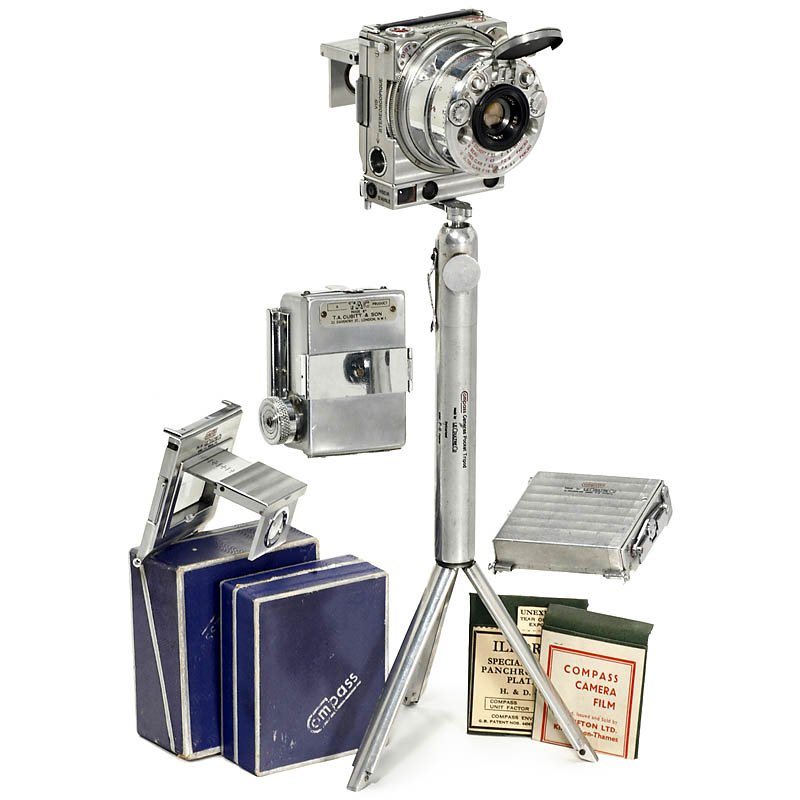 Large Compass Outfit, 1938: Large Compass Outfit, 1938 Le Coultre Cie, Switzerland, for Compass Camera Ltd., no. 4365, Anastigmat 3,5/35 mm CCL 3B, French version, shutter working, rangefinder, right-angle finder, light meter, f