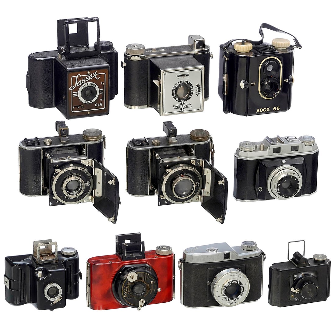 Futuro in Red and 9 Rare Rollfilm Cameras: Futuro in Red and 9 Rare Rollfilm Cameras 1) Ruberg & Renner, Hagen, Germany. Futuro in red, c. 1934, 4 x 6 on 120 film. (3+/3) – 2–3) Kochmann, Dresden. Korelle, c. 1934, 4.5 x 6, version