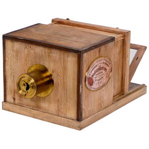 Precision Replica of the Daguerre-Giroux Camera from 1839