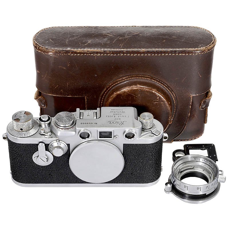 Leica IIIf, 1953: Leica IIIf, 1953 Leitz, Wetzlar. No. 659660, red-dial synchronization, with self-timer, the most sought-after Leica IIIf. With high maker's case and optical near-focusing devices, SOOKY. Leica IIIf, 1