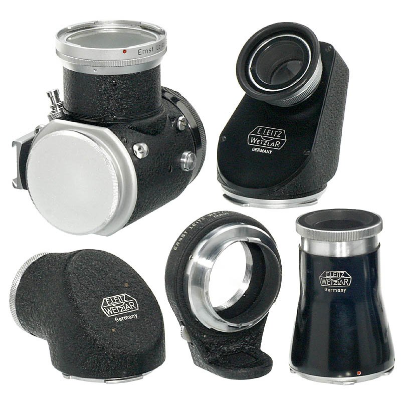 Leitz Visoflex with 3 Magnifiers: Leitz Visoflex with 3 Magnifiers Leitz, Wetzlar. 1) Visoflex I for Leica M. - 2) Vertical magnifier LVFOO. - 3) 90° magnifier PAMOO. - 4) 45° magnifier PEGOO. - And: 5) Extension tube OUBIO. Leitz V