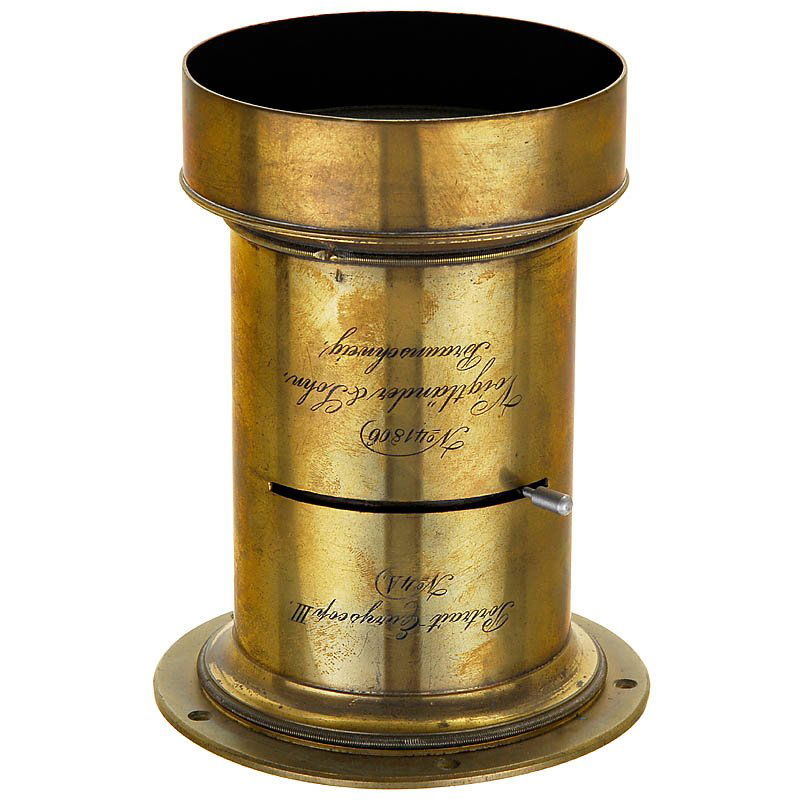 Portrait-Euryscop III, c. 1890: Portrait-Euryscop III, c. 1890 Voigtländer, Braunschweig. "Portrait-Euryscop III No. 4A", no. 41806, focal length 10 5/6 Zoll, brass lens, iris stop, connecting ring, height 6 1/4 in., Ø 4 in., clea