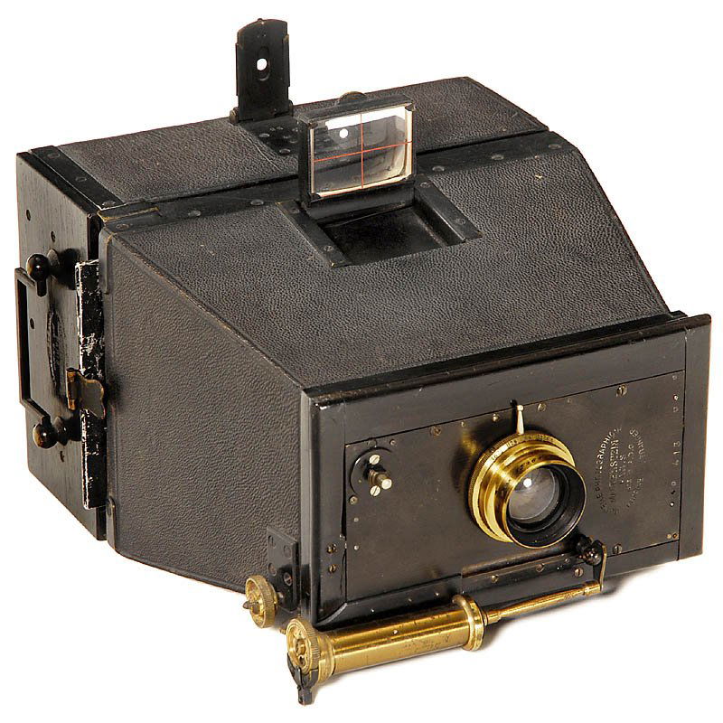 Jumelle Photographique, c. 1895: Jumelle Photographique, c. 1895 Mackenstein, Paris. "Jumelle-style", magazine camera for plates 9 x 12 cm, body no. 413! Brass lens "Anastigmat 8/136 mm" by Carl Zeiss, pneumatic shutter, excellent co