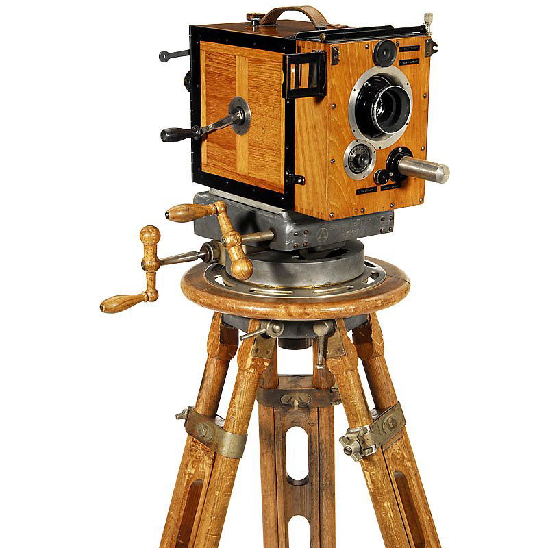 35 mm Silent Movie Camera "Ernemann E", c. 1920