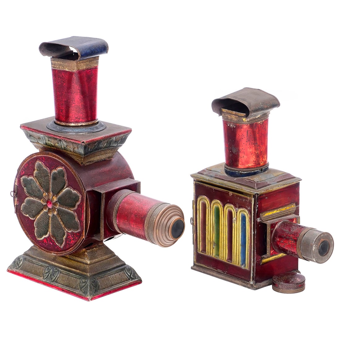 Lanterne Salon and Lanterne Medallion, c. 1880: Lanterne Salon and Lanterne Medallion, c. 1880 Lapierre, Paris. Tinplate housing, painted with colored alcohol varnish. 1) Lanterne Salon Model 14-1, height 33.5 cm, for 6.4 cm wide strips. (3/3) R