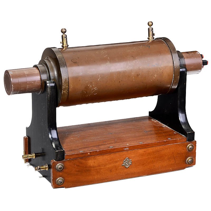 Large Induction Coil According to Ruhmkorff, c. 1906: Large Induction Coil According to Ruhmkorff, c. 1906 Manufacturer "AEG, Berlin", for spark length up to 12 in.! Overall size 28 x 11 x 19 1/3 in. Working, electrical connections replaced. Großer Funk