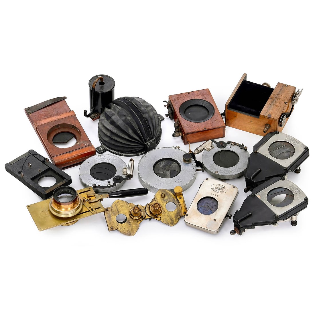 Collection of Shutters, 1870–1910: Collection of Shutters, 1870–1910 1–2) Gravity shutters using a falling shutter plate. – 3) Guerry-Paris leaf shutter. – 4–5) Mattioli "Le Perpetuel". Ideal for stereo