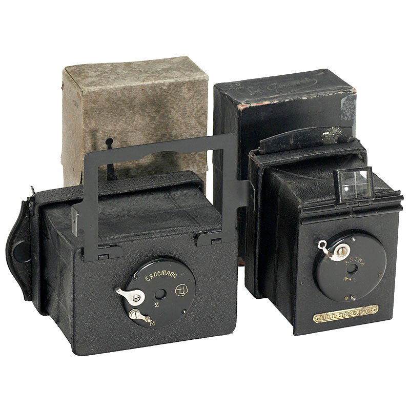 2 Small Folding Cameras: 2 Small Folding Cameras 1) J.V., Paris. Le Gousset, 1910, for 4,5 x 6 cm plates, with "Objectif Stereoscopique" lens in Astra No. 1 shutter. With cassette and original box. Rare! (2–3/2) – And: 2